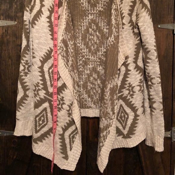 Sold - Picture 3 of 3